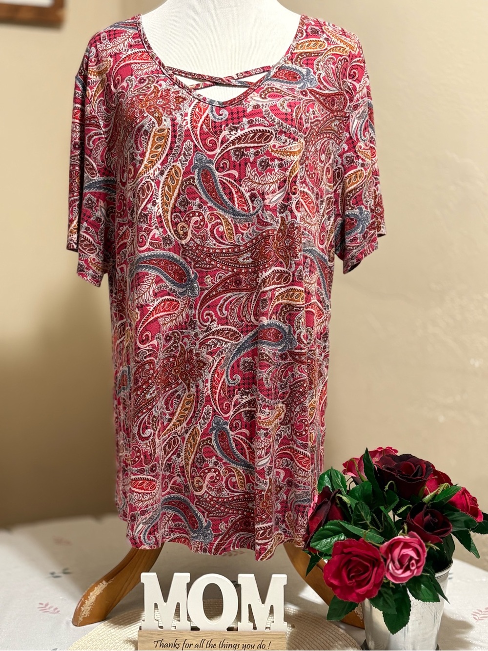 Women's Short Sleeve Paisley Crisscross Neck Tee in Pink
